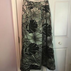 Elegant Black and Gray Floral Women's Skirt